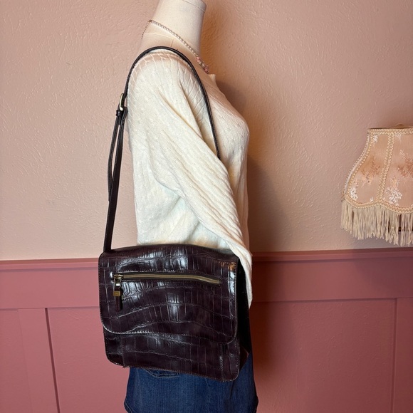 euro fairy grunge y2k vintage croc shoulder bag

relic
dark purple - Picture 2 of 11